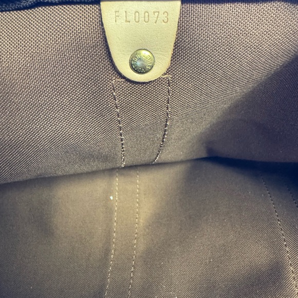 Louis Vuitton 55 Duffle Bag - Picture 5 of 7